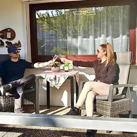 Fuer Drei Personen Mit Terrasse  *